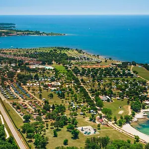 https://happy-camp-mobile-homes-in-camping-park-umag.in-istria.net